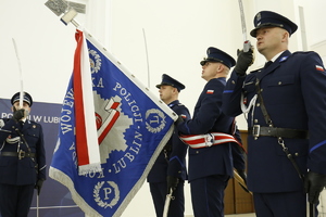 Funkcjonariusze z pocztu Sztandarowego Komendy Wojewódzkiej Policji w Lublinie.