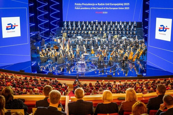 uczestnicy gali inauguracyjnej polskiej prezydencji