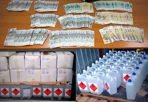 Zabezpieczone pieniądze oraz nielegalny alkohol.
