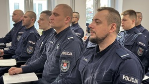 Zdjęcie przedstawia policjantów w Ośrodku Szkoleniowym.