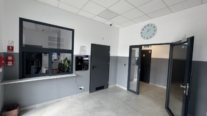 Wejście główne do nowego Komisariatu Policji w Kraśniku Fabrycznym.