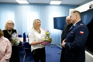 Wdowy i sieroty po poległych funkcjonariuszach składają życzenia Wielkanocne Komendantowi Wojewódzkiemu Policji w Lublinie.