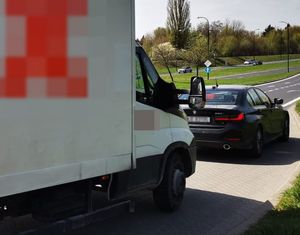 policyjna kontrola ciężarówek i busów