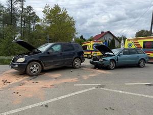 mercedes i audi biorące udział w zdarzeniu drogowym