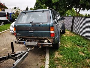 uszkodzony pojazd marki Nissan