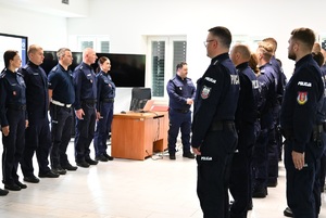 kadra dydaktyczna i słuchacze Ośrodka Szkolenia Policji w Lublinie