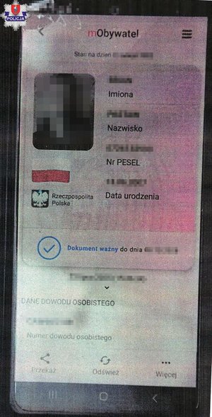 zdjęcie ekranu telefonu z dokumentem tożsamości