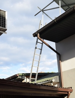 budynek na którym doszło do nieszczęśliwego wypadku przy montażu anteny