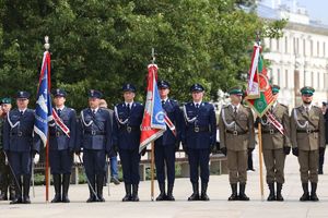 poczty sztandarowe służb mundurowych