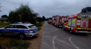 radiowóz policyjny i straży pożarnej