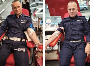 policjanci oddający krew