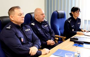 uczestnicy seminarium: Zastępca Komendanta Głównego Policji nadinsp. dr Rafał Kochańczyk, Dyrektor Biura Koordynacji Postępowań Kwalifikacyjnych i Szkolenia Policji KGP insp. Sylwia Majewska-Mazepa, Komendant Wojewódzki Policji w Lublinie insp. Tomasz Gil