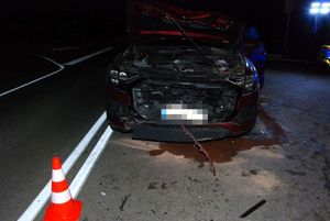 uszkodzony samochód po wypadku