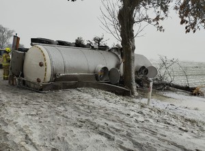 przewrócona cysterna