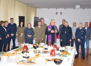 Spotkanie opłatkowe w bialskiej komendzie z udziałem policji oraz zaprzyjaźnionych służb i instytucji