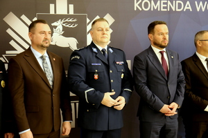 uczestnicy spotkania opłatkowego służb mundurowych na SALI