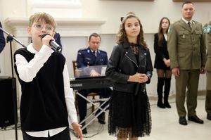 uczestnicy spotkania opłatkowego służb mundurowych na SALI