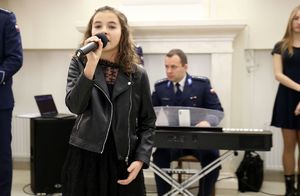 uczestnicy spotkania opłatkowego służb mundurowych na SALI