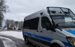 policjanci podczas zabezpieczania protestów