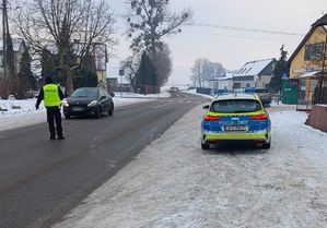 policjant prowadzi akcje Trzeźwość