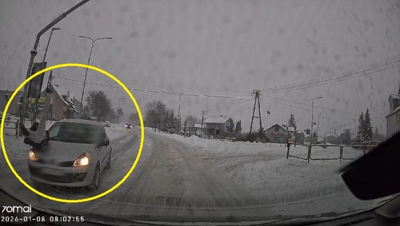 zdjęcie z wypadku na przejściu dla pieszych