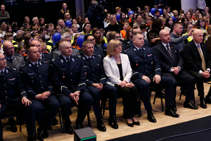 Marszałek Województwa Lubelskiego Jarosław Stawiarski, Wicemarszałek Województwa Lubelskiego Piotr Breś, Sekretarz Wojewódzkiej Rady Bezpieczeństwa Ruchu Drogowego- Renata Bielecka, Komendant Wojewódzki Policji w Lublinie inspektor Tomasz Gil.