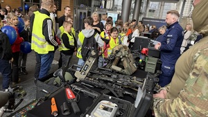 stanowisko lubelskiej policji z wyposażeniem