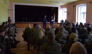 policjanci podczas szkolenia żołnierzy