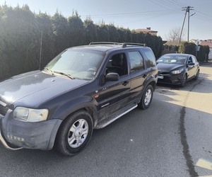 samochód marki Ford