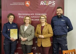 na zdjęciu policjanci i pracownicy ROPS Lublin