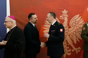 Komendant  Wojewódzkiej Państwowej Straży Pożarnej st. bryg. Zenon Pisiewicz i Wicemarszałek Województwa Lubelskiego Pan Marek Wojciechowski składają sobie życzenia