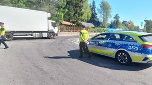 policja kieruje ruchem