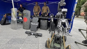 Prezentowany sprzęt lubelskich kontrterrorystów.