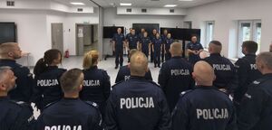 policjanci podczas rozpoczęcia szkolenia