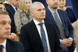 Dyrektor Szkoły oraz inni uczestnicy wydarzenia