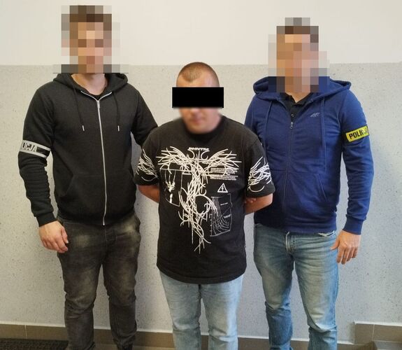 zatrzymany z policjantami