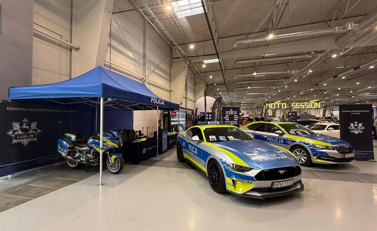 Moto Session 2026 - policyjne radiowozy oraz jedyny taki w Polsce Ford Mustang GT. Zapraszamy!